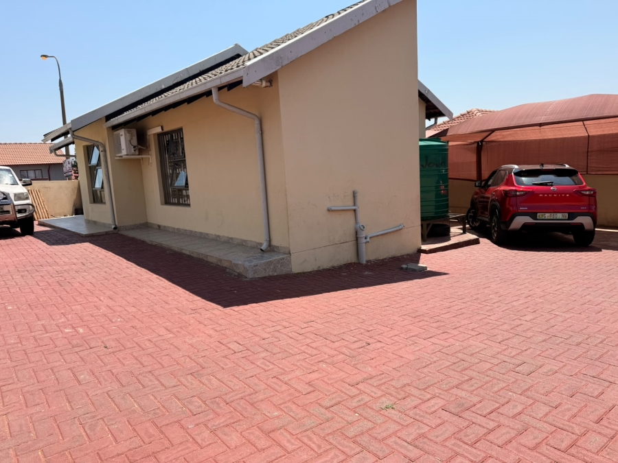 3 Bedroom Property for Sale in Tlhabane West North West